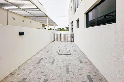 4 Bedrooms Villa in Belair Damac Hills - By Trump Estates