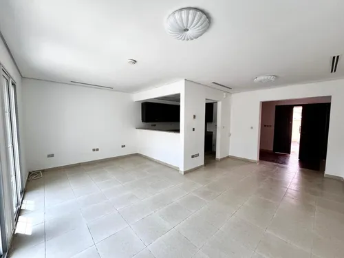 2 Bedrooms Townhouse in District 2C