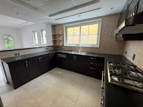 3 Bedrooms Villa in Jumeirah Park Homes