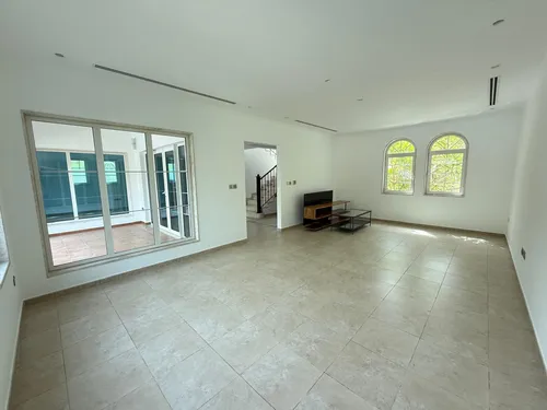 3 Bedrooms Villa in Jumeirah Park Homes