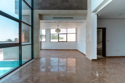 4 Bedrooms Villa in Lea