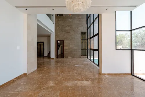 4 Bedrooms Villa in Lea