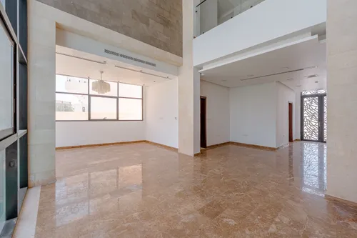 4 Bedrooms Villa in Lea