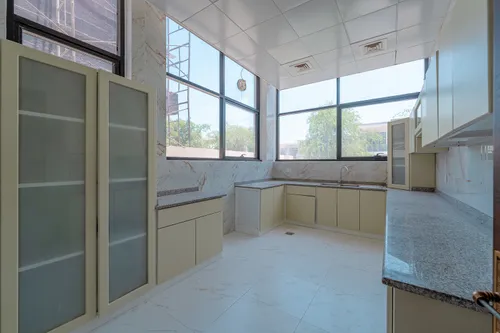 4 Bedrooms Villa in Lea