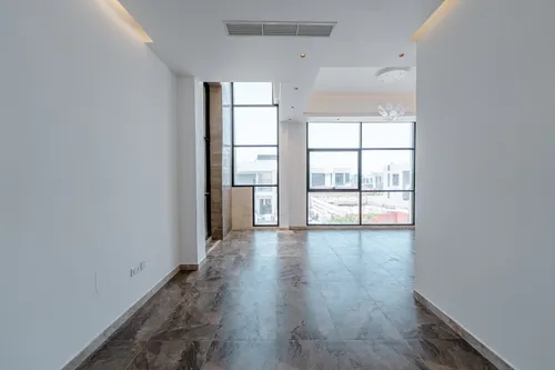 4 Bedrooms Villa in Lea