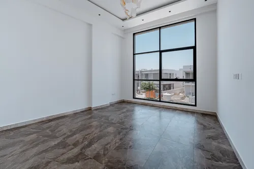 4 Bedrooms Villa in Lea