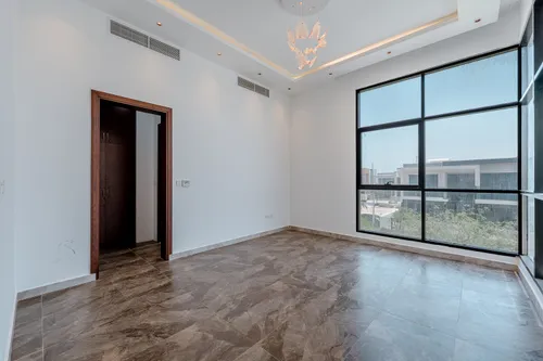 4 Bedrooms Villa in Lea
