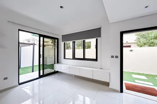 3 Bedrooms Villa in Aurum Villas