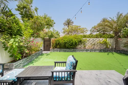 4 Bedrooms Villa in Mira 5