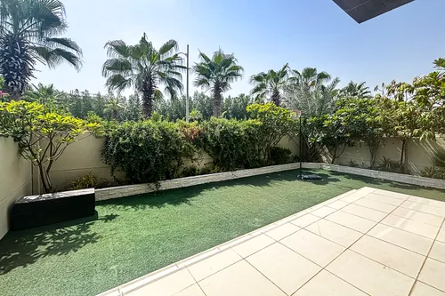 4 Bedrooms Villa in Pelham
