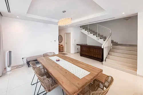 4 Bedrooms Villa in Pelham