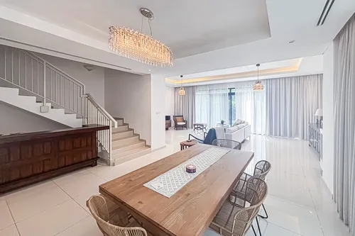 4 Bedrooms Villa in Pelham