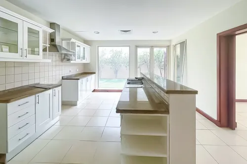 5 Bedrooms Villa in Saheel