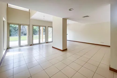 5 Bedrooms Villa in Saheel