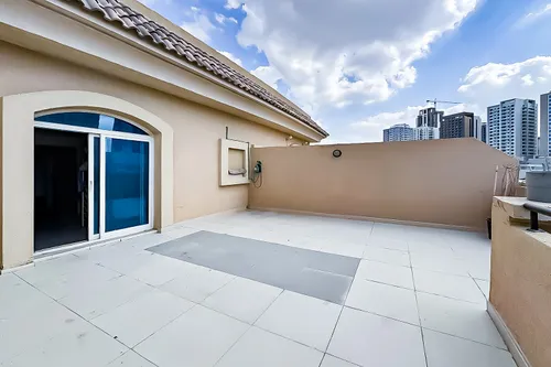 4 Bedrooms Villa in Diamond Views 2