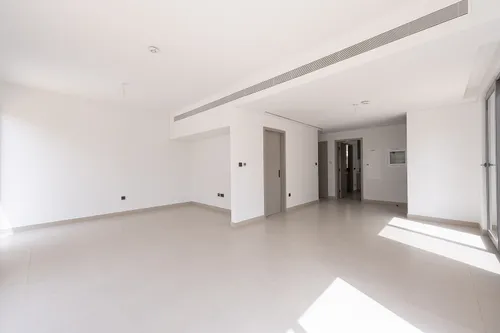 4 Bedrooms Villa in Aura