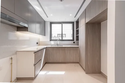 4 Bedrooms Villa in Aura