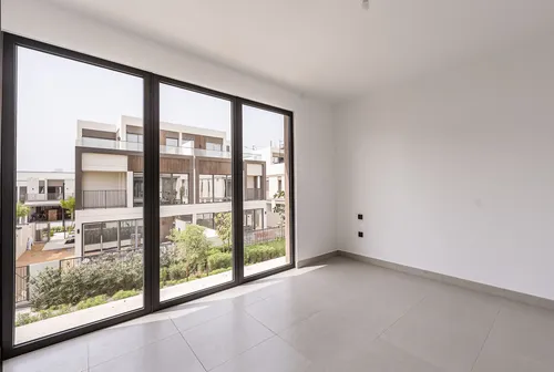 4 Bedrooms Villa in Aura