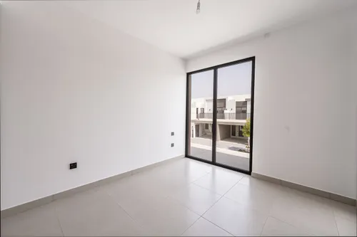 4 Bedrooms Villa in Aura