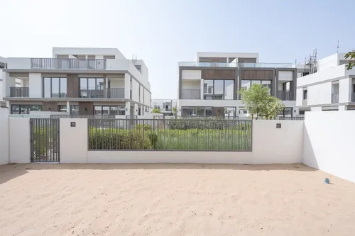 4 Bedrooms Villa in Aura