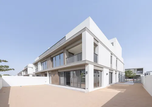 4 Bedrooms Villa in Aura