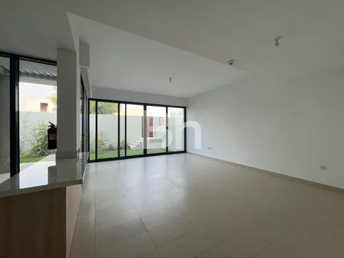 Single Row | Close to Amenities | Corner Unit