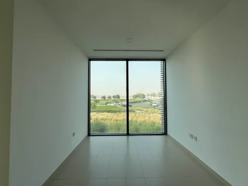 4 Bedrooms Villa in Cherrywoods