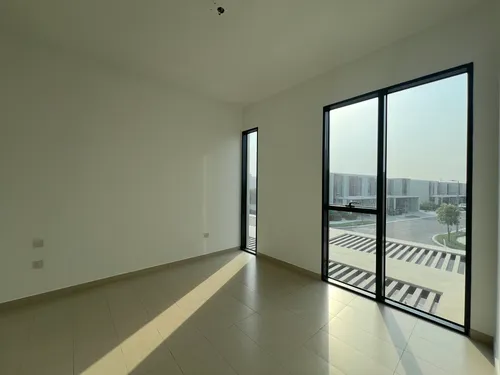4 Bedrooms Villa in Cherrywoods