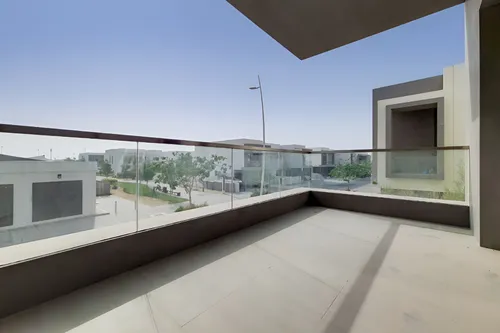 4 Bedrooms Villa in Redwoods
