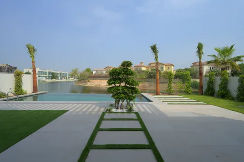 5 Bedrooms Villa in Jumeirah Park