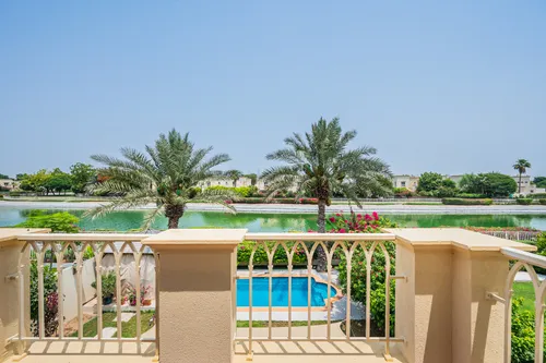 3 Bedrooms Villa in Springs 8