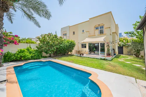 3 Bedrooms Villa in Springs 8