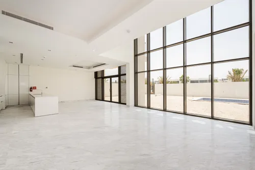 6 Bedrooms Villa in District One Phase III A