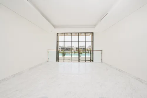 6 Bedrooms Villa in District One Phase III A