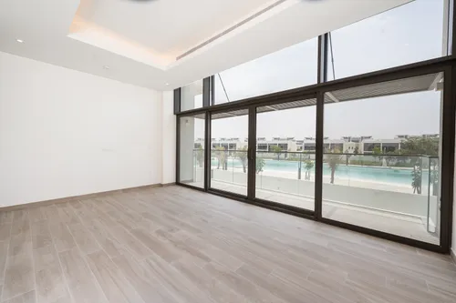 6 Bedrooms Villa in District One Phase III A