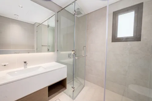 6 Bedrooms Villa in District One Phase III A
