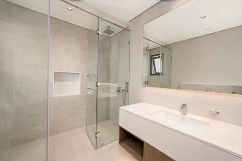 6 Bedrooms Villa in District One Phase III A