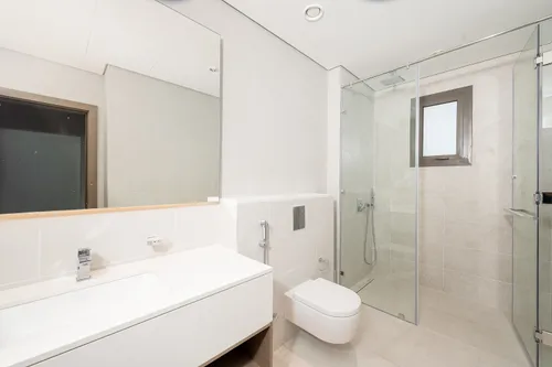 6 Bedrooms Villa in District One Phase III A