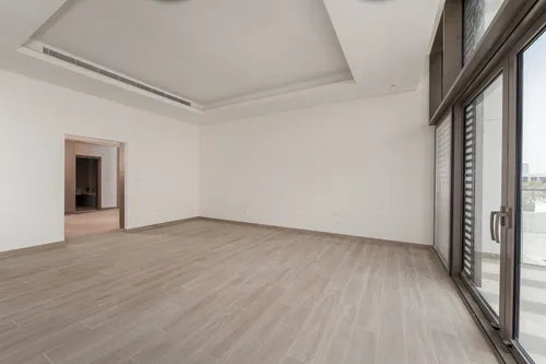 6 Bedrooms Villa in District One Phase III A