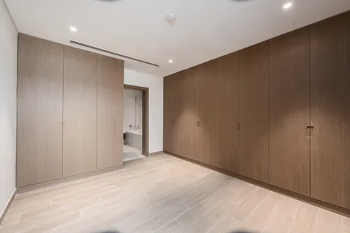 6 Bedrooms Villa in District One Phase III A