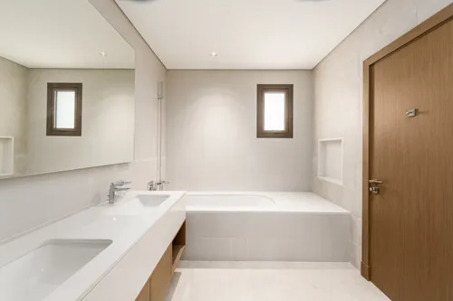 6 Bedrooms Villa in District One Phase III A