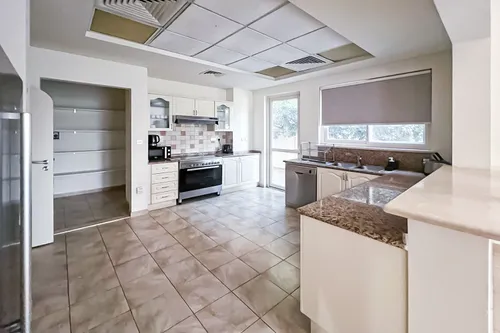 5 Bedrooms Villa in Novelia