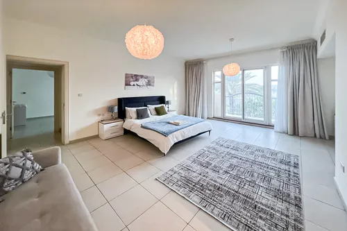 5 Bedrooms Villa in Novelia