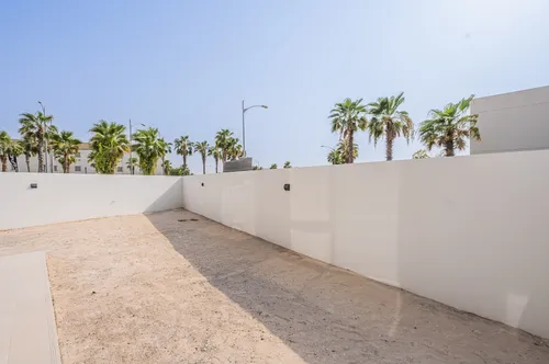 5 Bedrooms Villa in Park Residence 1