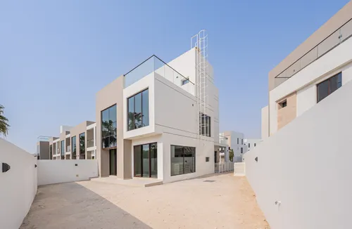 5 Bedrooms Villa in Park Residence 1