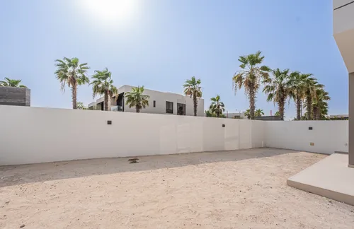 5 Bedrooms Villa in Park Residence 1