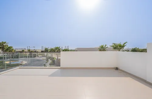5 Bedrooms Villa in Park Residence 1