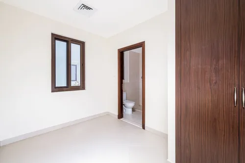6 Bedrooms Villa in Yasmin
