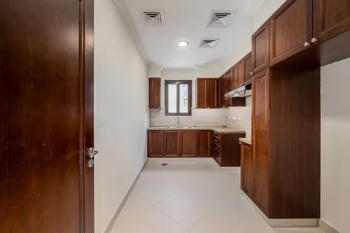 6 Bedrooms Villa in Yasmin