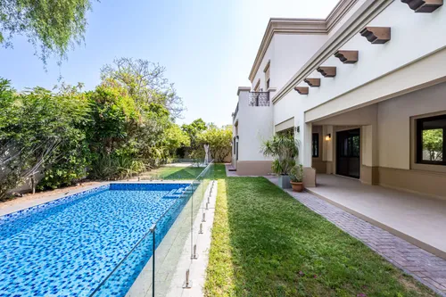 Premium | Private Pool | Single Row | Exclusive